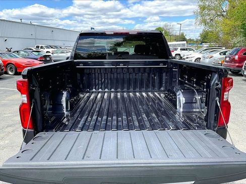 Used 2023 Chevrolet Silverado 1500 RST w/ Z71 Off-Road Package AWD/4WD image 31
