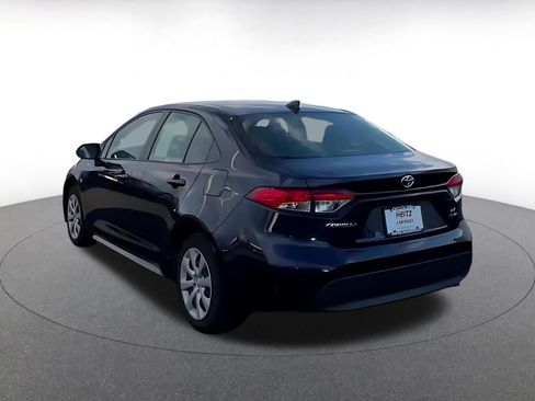 Used 2025 Toyota Corolla LE image 12
