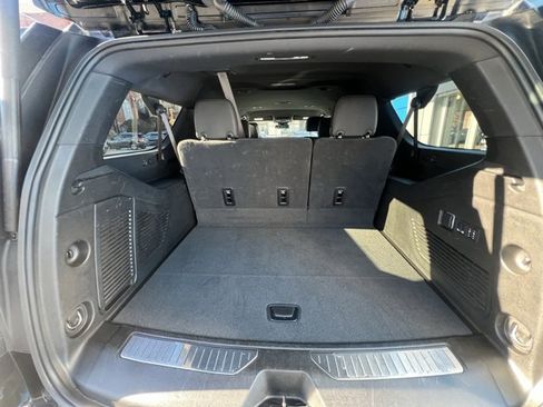 Used 2025 Chevrolet Suburban Premier image 22