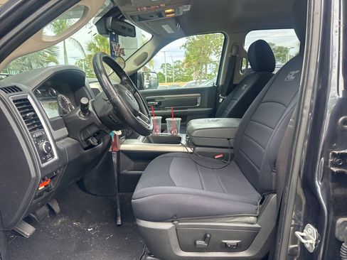 Used 2017 RAM 1500 Big Horn RWD image 5