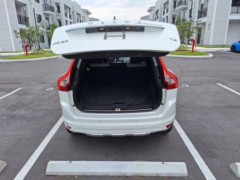 Used 2015 Volvo XC60 T6 Platinum FWD image 11