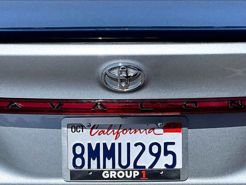 Used 2019 Toyota Avalon Touring w/ Advanced Safety Package FWD image 30