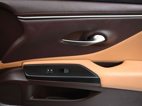 Used 2019 Lexus ES 350 w/ Premium Package image 41