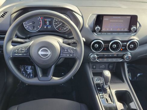 Used 2025 Nissan Sentra S FWD image 4