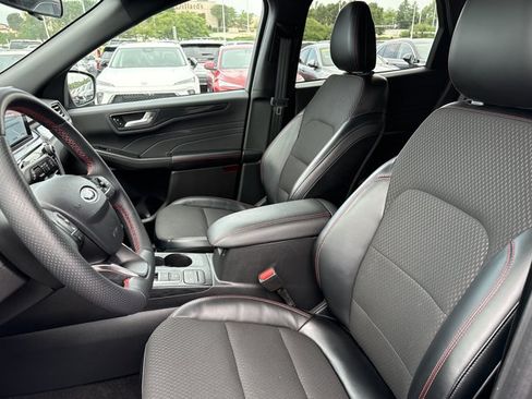 Used 2024 Ford Escape ST-Line AWD/4WD image 5