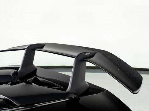 Used 2018 Lamborghini Huracan Performante image 32