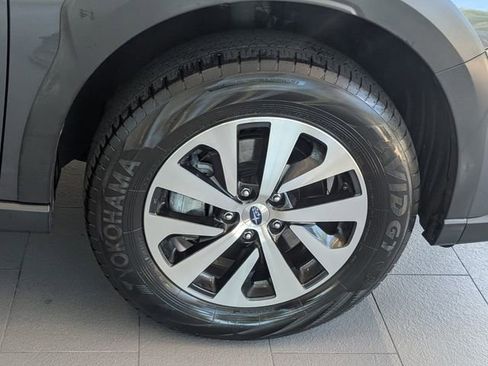 Used 2024 Subaru Outback Premium AWD/4WD image 17