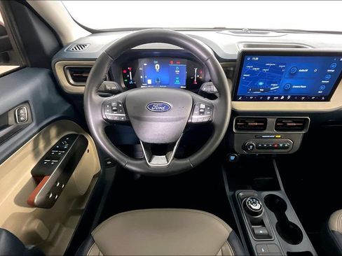 Used 2025 Ford Maverick Lariat AWD/4WD image 6