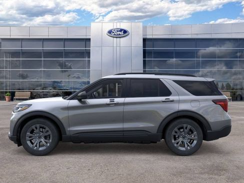 New 2026 Ford Explorer Active w/ Active Comfort Package AWD/4WD image 3