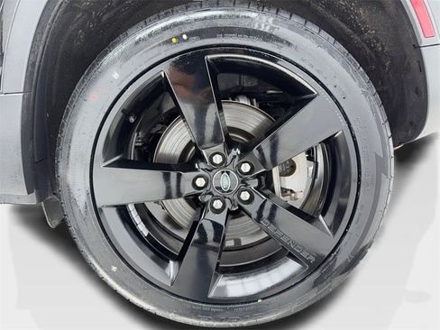 Used 2023 Land Rover Defender 110 S image 51