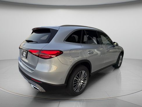 Certified 2026 Mercedes-Benz GLC 300 image 5
