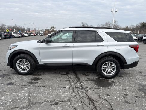 New 2026 Ford Explorer Active image 7