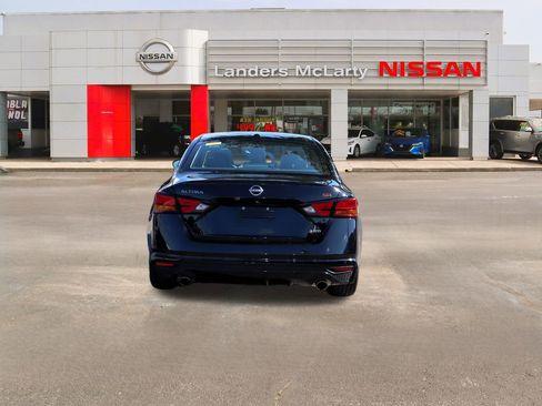 Used 2025 Nissan Altima 2.5 SR image 4