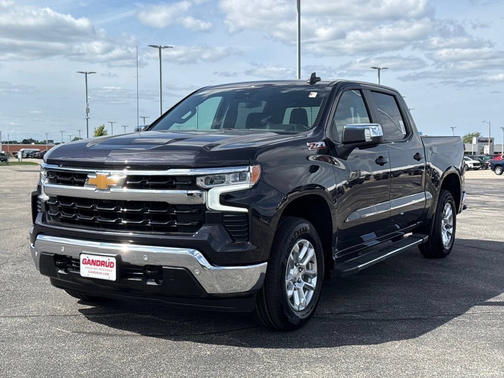 Certified 2024 Chevrolet Silverado 1500 LT AWD/4WD image 2