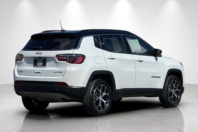 Used 2024 Jeep Compass Limited AWD/4WD image 4