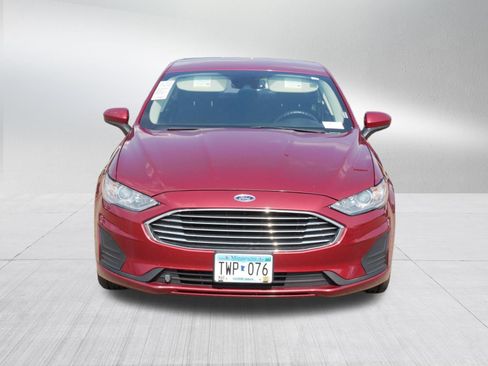 Used 2019 Ford Fusion SE AWD/4WD image 2