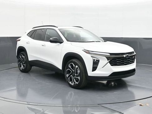 New 2026 Chevrolet Trax RS w/ Sunroof Package image 21