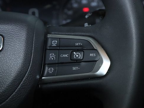 Used 2025 Jeep Compass Limited AWD/4WD image 23