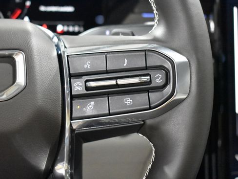 Used 2025 GMC Acadia Denali w/ Super Cruise Package AWD/4WD image 13