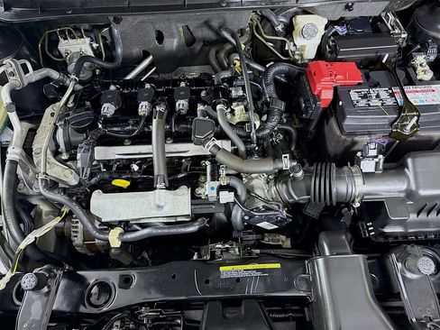 Certified 2021 Nissan Kicks SV FWD image 30