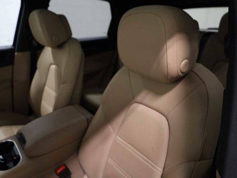Certified 2023 Porsche Cayenne image 19