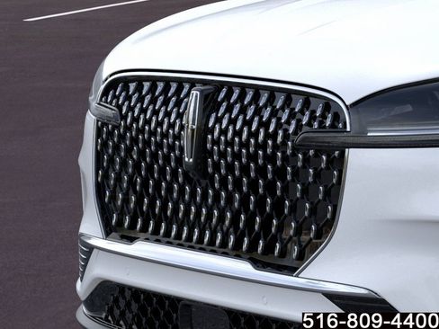 Used 2026 Lincoln Aviator AWD image 18