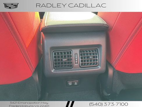 Used 2025 Toyota Camry XSE FWD image 11