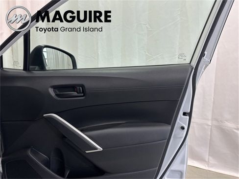 Used 2022 Toyota Corolla Cross LE image 21