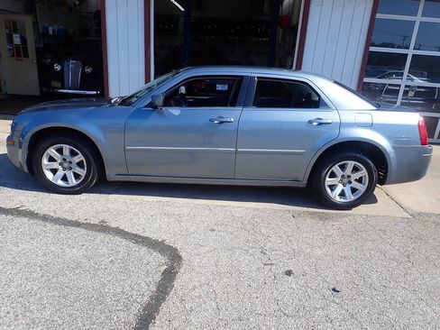 Used 2007 Chrysler 300 image 15