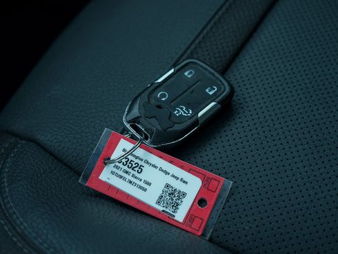 Used 2021 GMC Sierra 1500 Denali w/ Denali Ultimate Package image 29