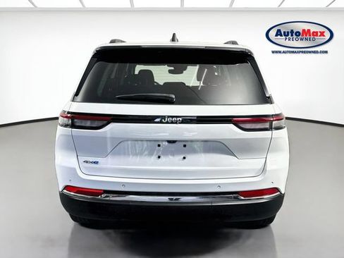 Used 2023 Jeep Grand Cherokee 4WD 4xe image 8