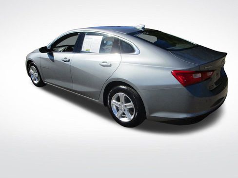 Used 2024 Chevrolet Malibu LT image 3
