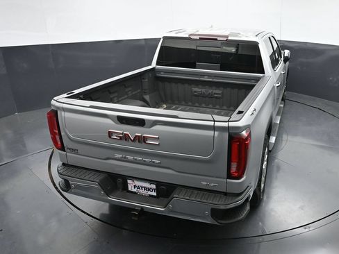 Used 2020 GMC Sierra 1500 SLT w/ SLT Premium Plus Package AWD/4WD image 40