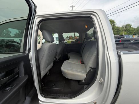 Used 2018 RAM 2500 Tradesman w/ Chrome Appearance Group AWD/4WD image 5