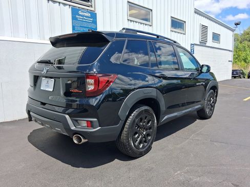 Used 2023 Honda Passport TrailSport image 10