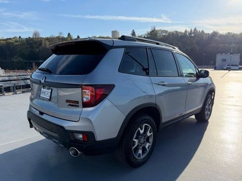 Used 2023 Honda Passport TrailSport image 7