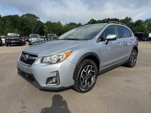 Used 2017 Subaru Crosstrek 2.0i Limited AWD/4WD image 1