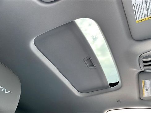 New 2026 Chevrolet Trax ACTIV w/ Sunroof Package FWD image 28