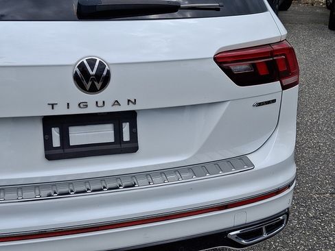 Used 2024 Volkswagen Tiguan SEL R-Line AWD/4WD image 16