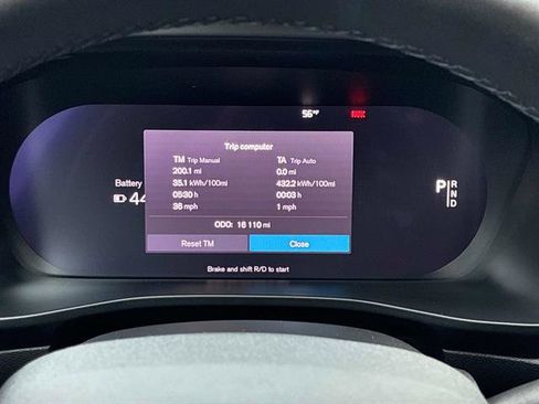 Used 2023 Volvo XC40 Recharge Ultimate image 27