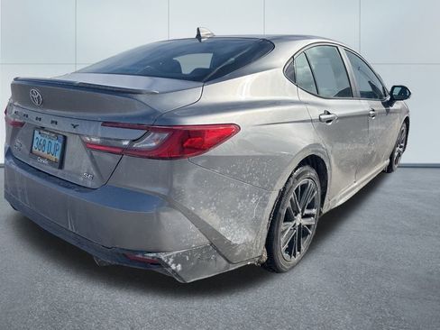 Used 2025 Toyota Camry SE image 8