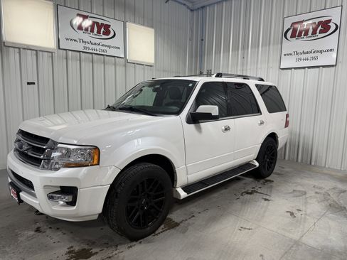 Used 2016 Ford Expedition Limited image 19