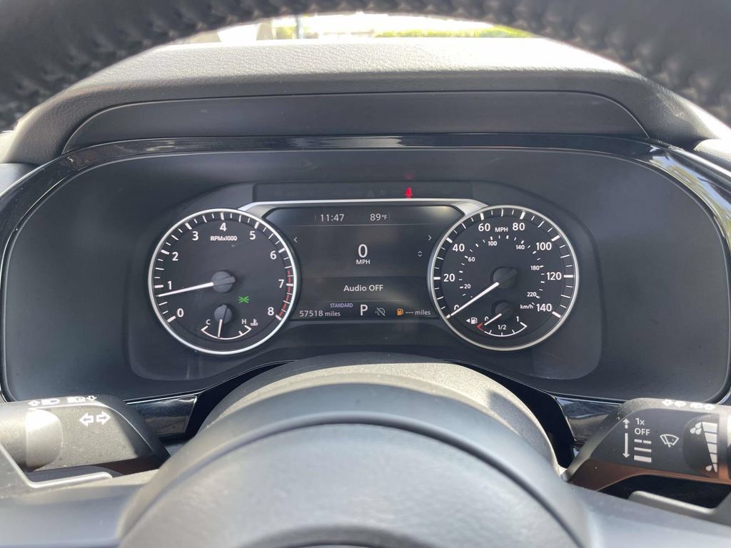 Used 2025 Nissan Pathfinder SV FWD image 21