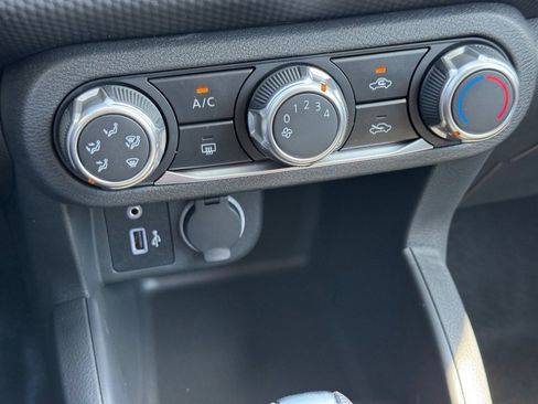 New 2025 Nissan Kicks Play S image 21