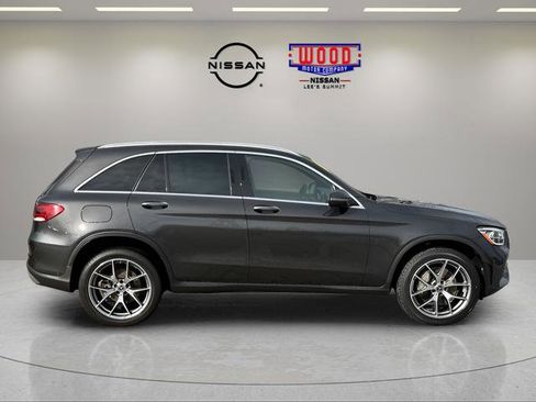 Used 2022 Mercedes-Benz GLC 300 4MATIC image 2