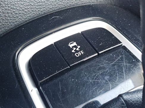Used 2020 Toyota Corolla LE FWD image 9