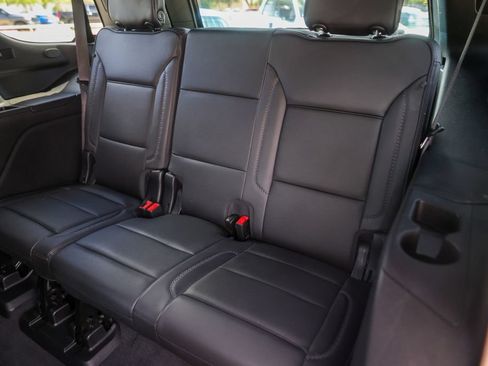 Used 2024 GMC Yukon Denali AWD/4WD image 29