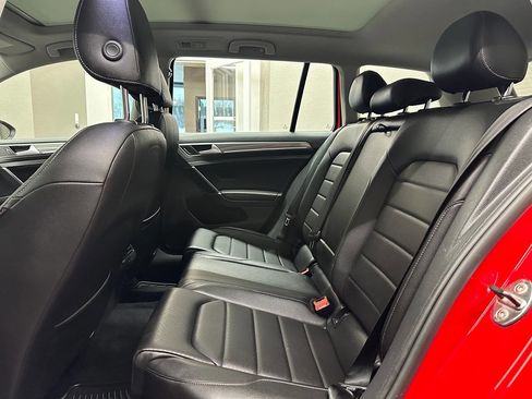 Used 2017 Volkswagen Golf Alltrack SEL image 19