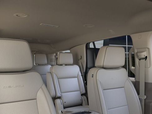 New 2026 GMC Yukon Denali w/ Advanced Technology Package AWD/4WD image 24