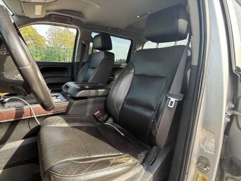 Used 2016 GMC Sierra 2500 SLT w/ Duramax Plus Package AWD/4WD image 14